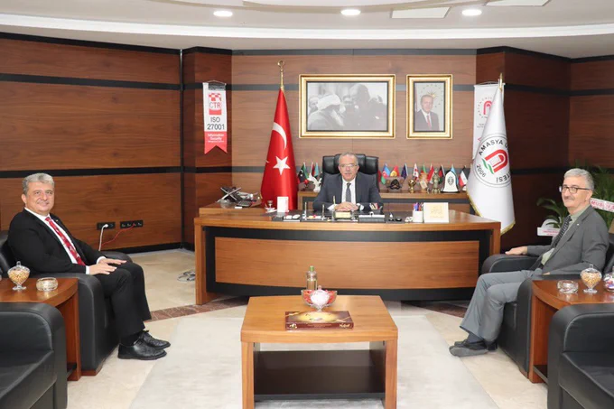 Yeşilırmak Havzası Kalkınma Birliği Birlik Müdürümüz Mustafa Örgüt; Amasya Üniversitesi Rektörlüğüne Atanan Prof. Dr. Ahmet Hakkı Turabi 'yi Ziyaret Etti